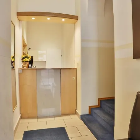 Hotel Altstadt 3*
