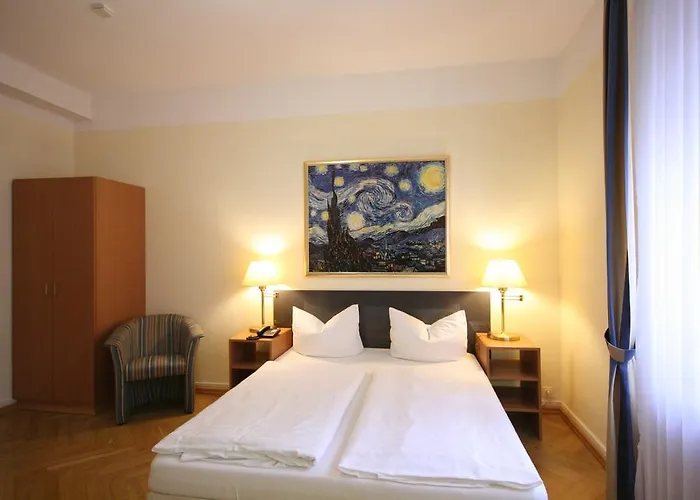 Altstadt Hotel 3*